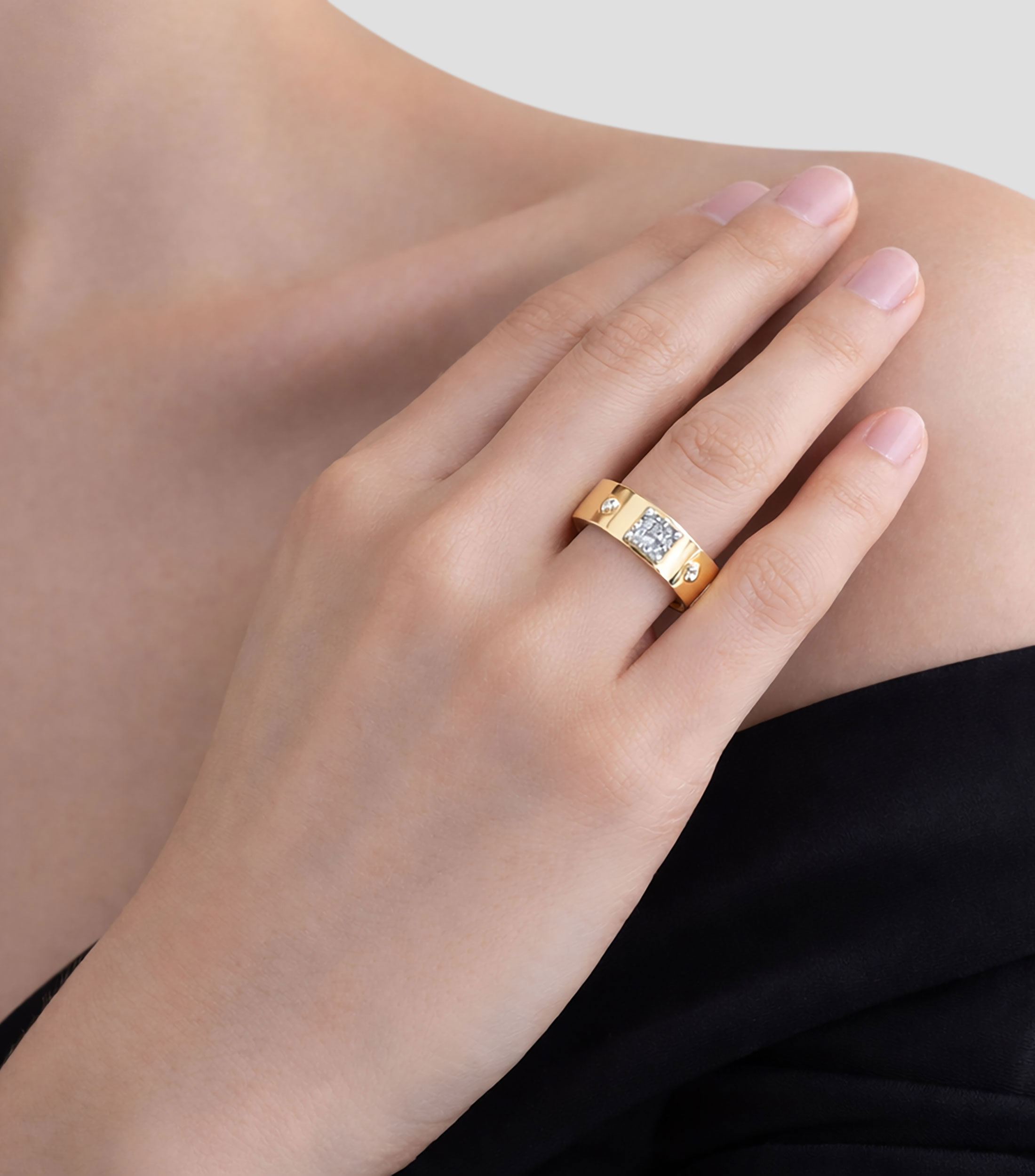 Anillo en Oro 18 Kilates con Diamantes Mujer